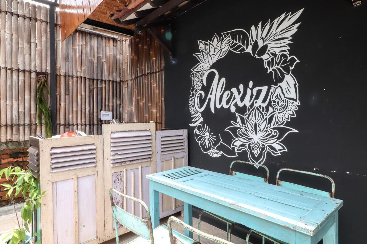 Alexiz Hostel Yogyakarta Luaran gambar
